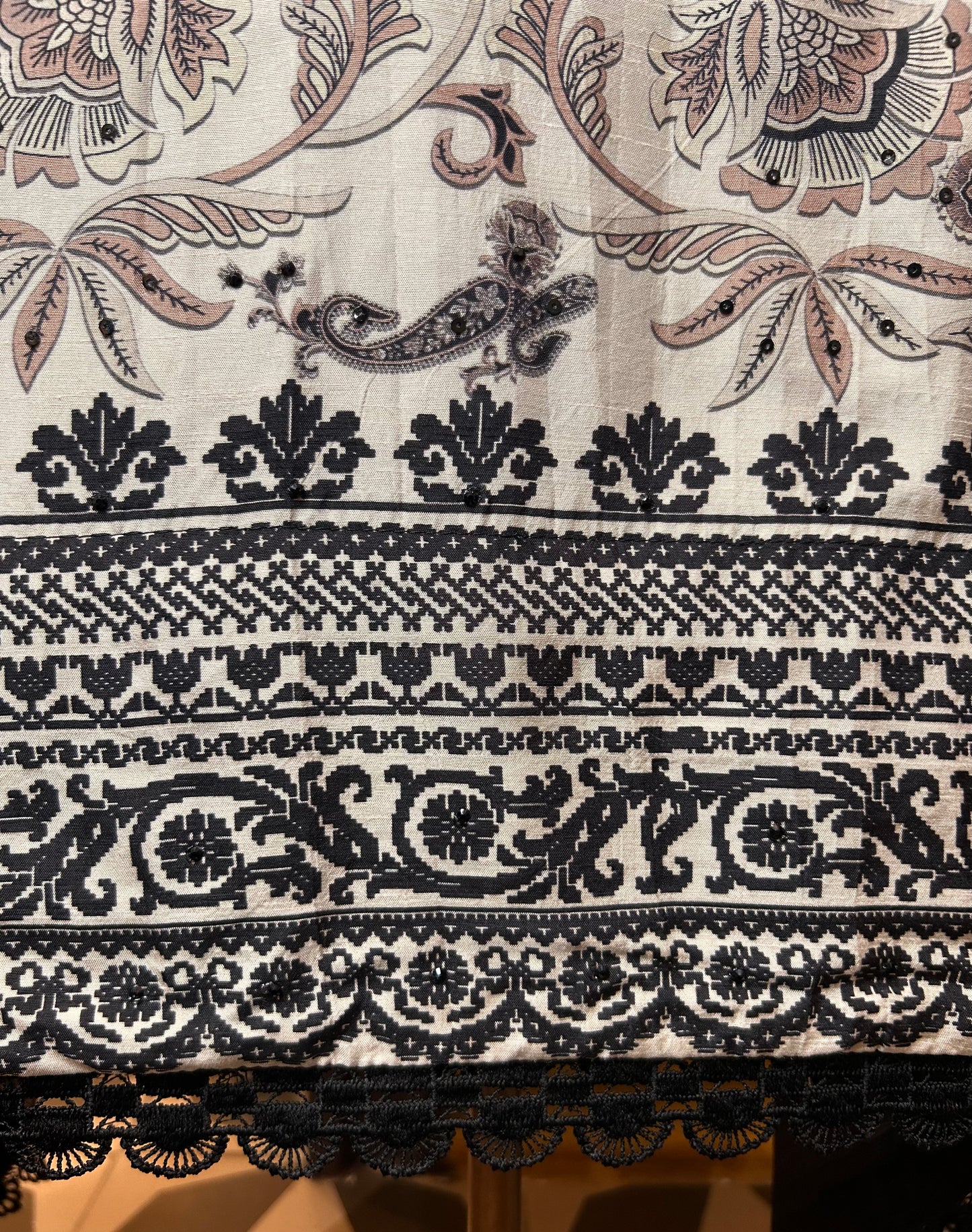 Vyanika Muslin Suit