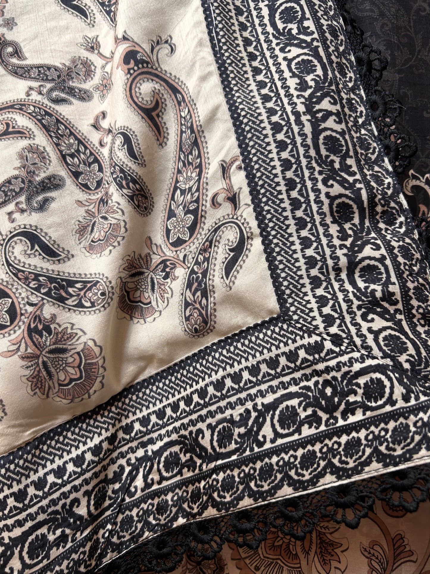 Vyanika Muslin Suit