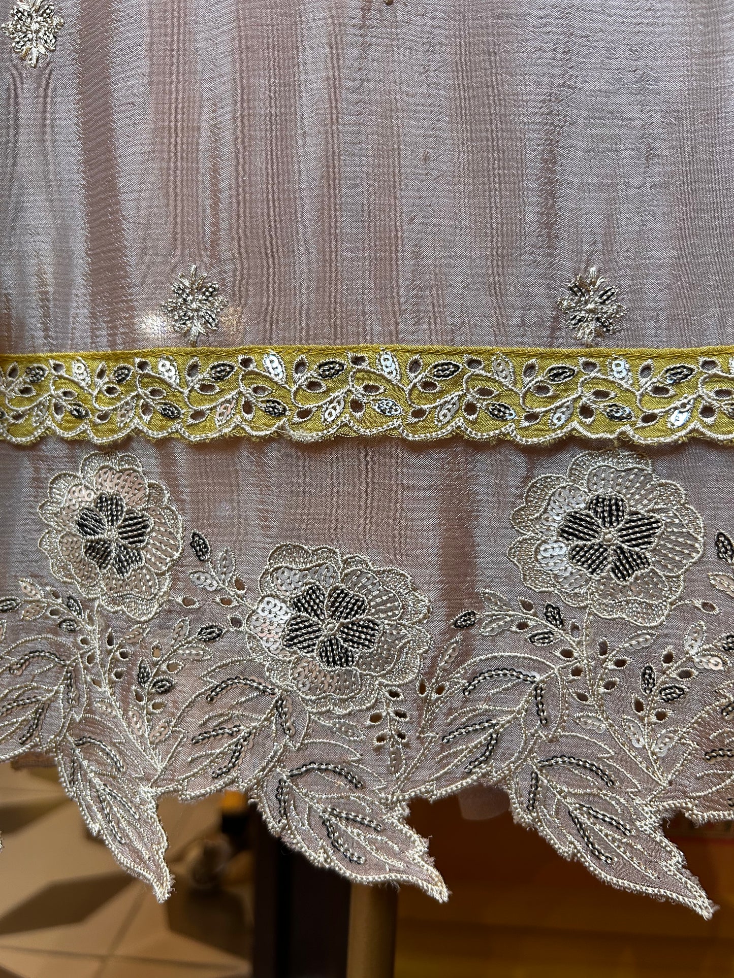 Petal Soft in Chinnon Suit( Pista green)