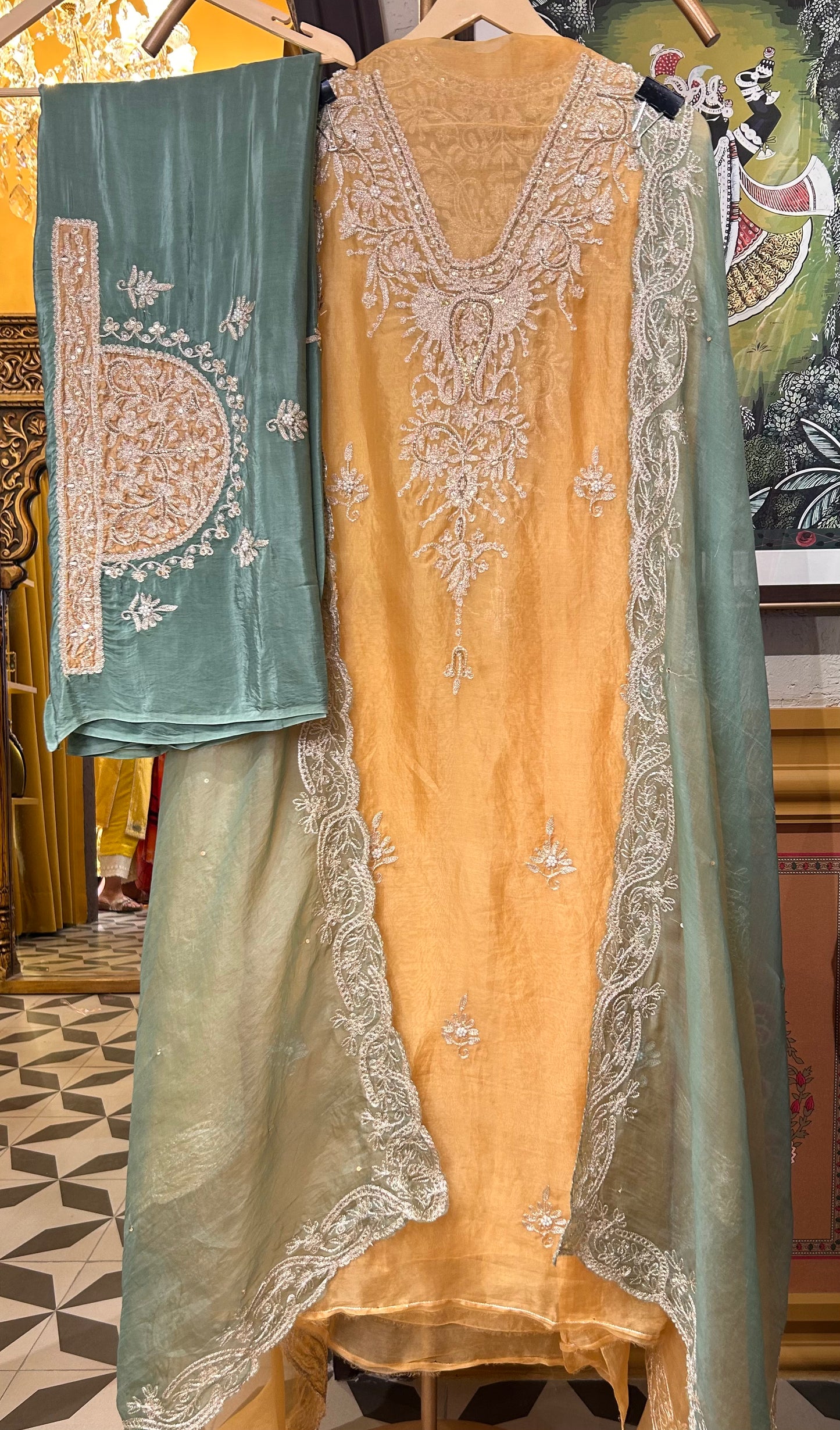 Zarqa Aari Organza Suit