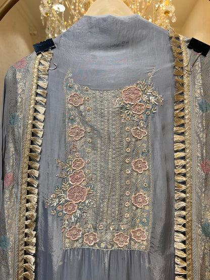 Zarvani Banarasi Heirloom Suit (Silver Grey)