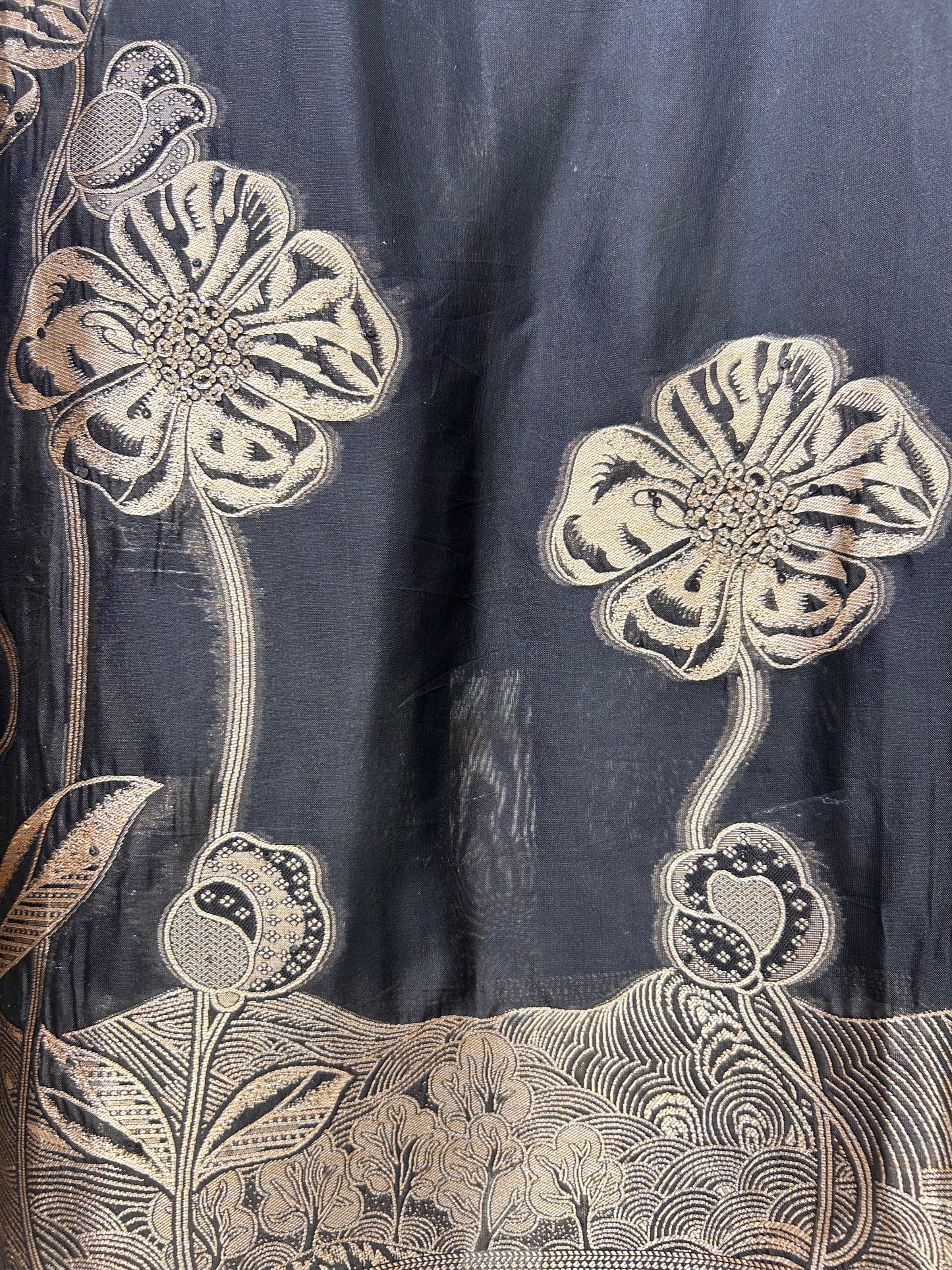 Gauhar Kashi Suit