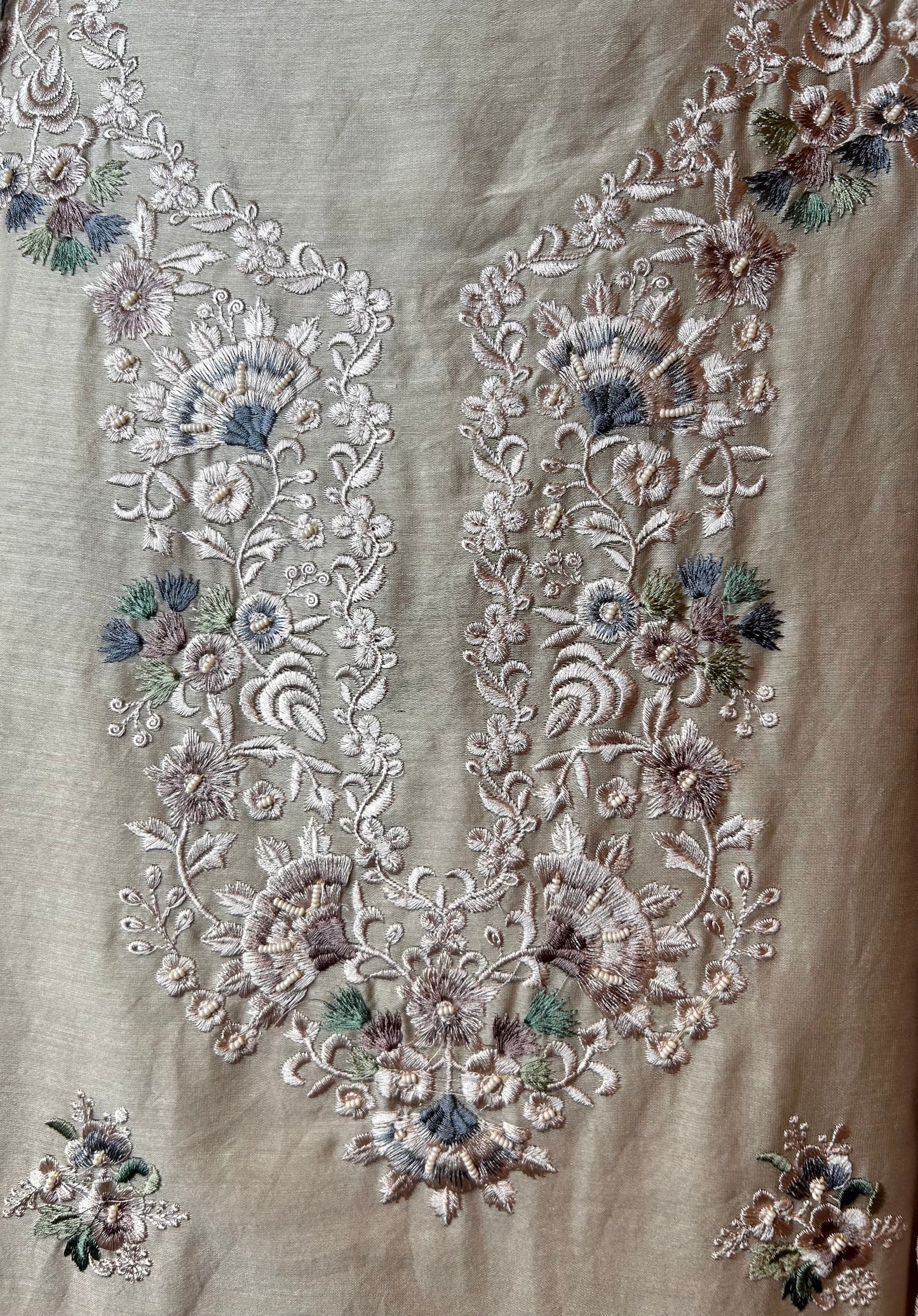 Iridesse Organza Suit (Ivory)