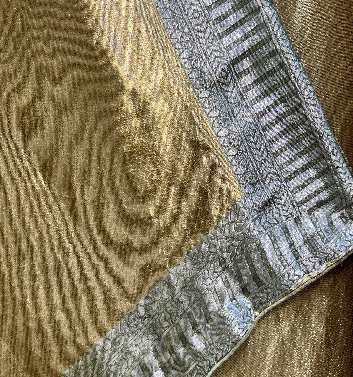 Chandzari Organza Suit