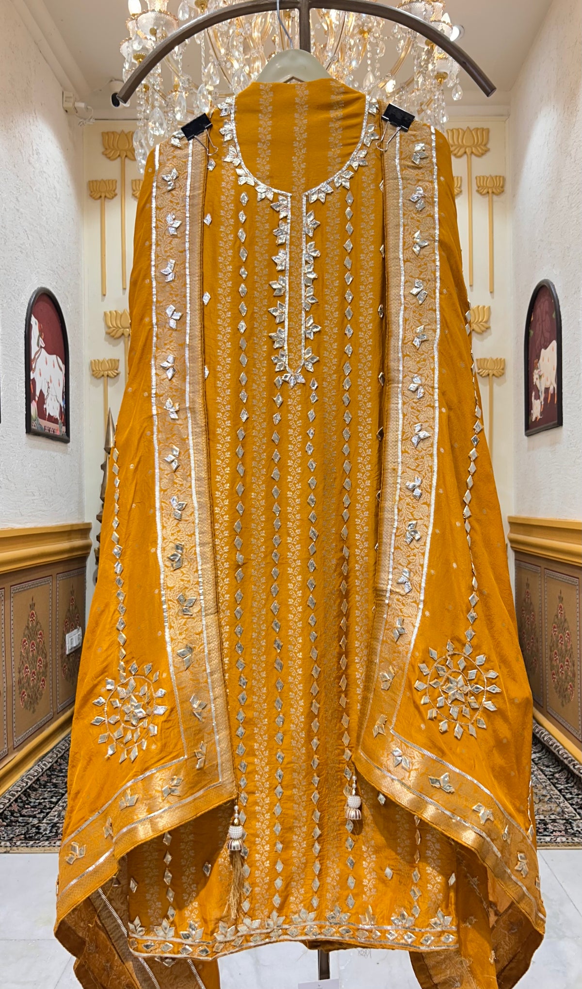 Zarbaft Suit