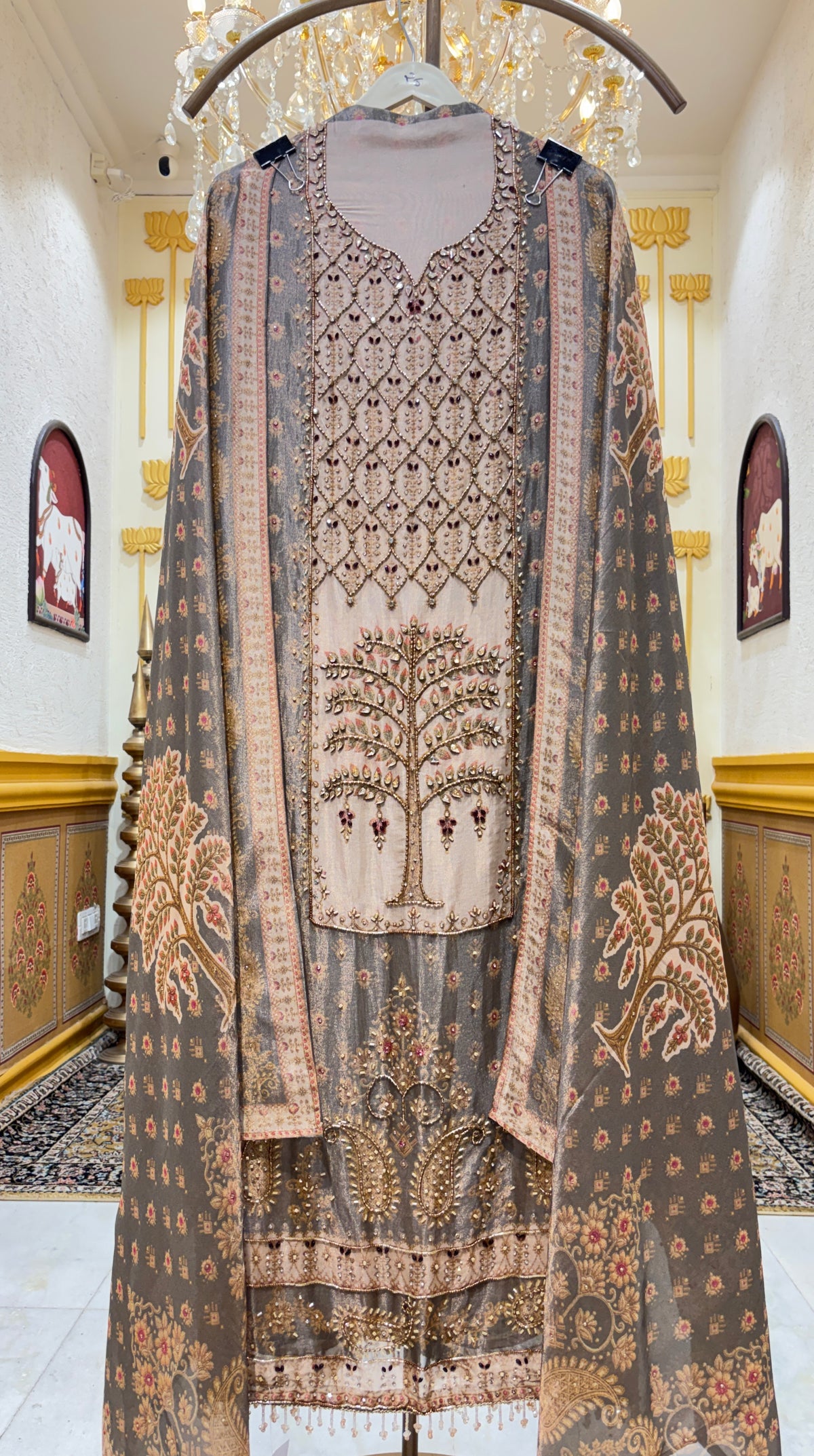 Kundanara Royale Suit