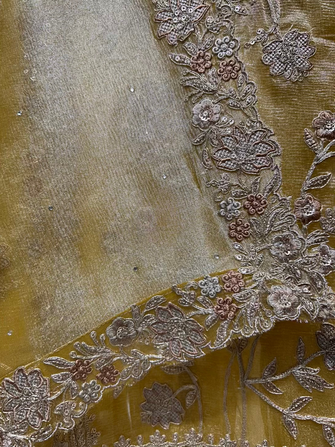 Zarmina Crystal Veil Suit (Yellow)