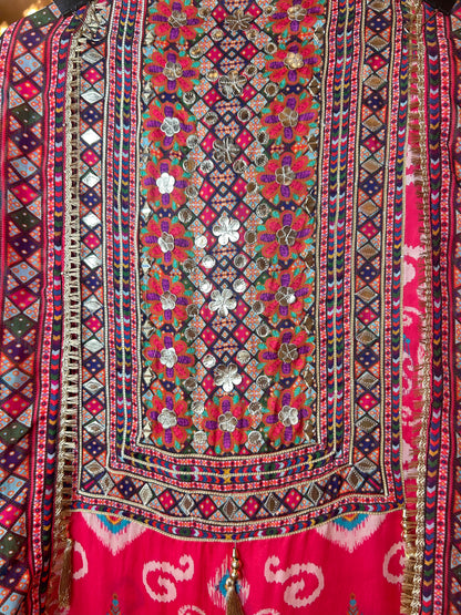 Inaaya Ikkat Muslin Suit