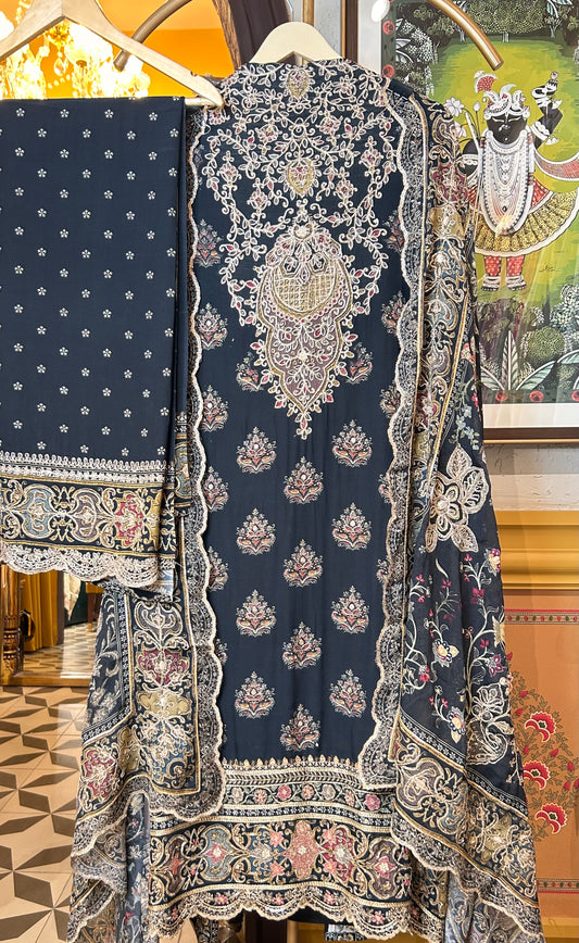 Ishraaq Crepe Suit (Black)