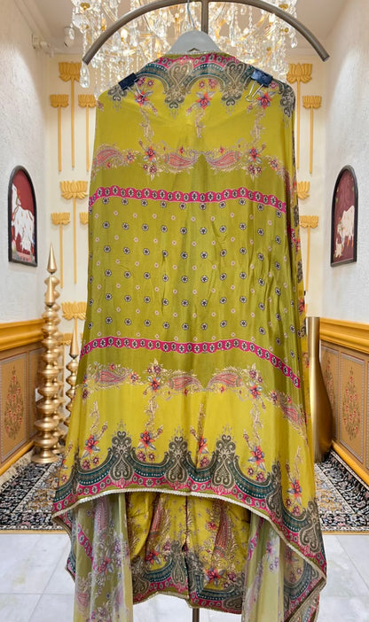 Avnira Crepe Suit (Yellow)