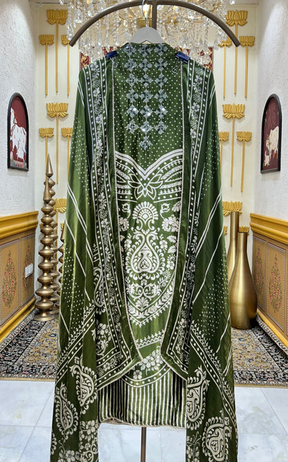 Mehera Gajji Suit