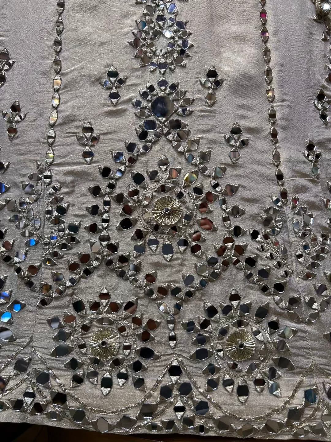 Ameera-é-Noor Anarkali (Ivory)