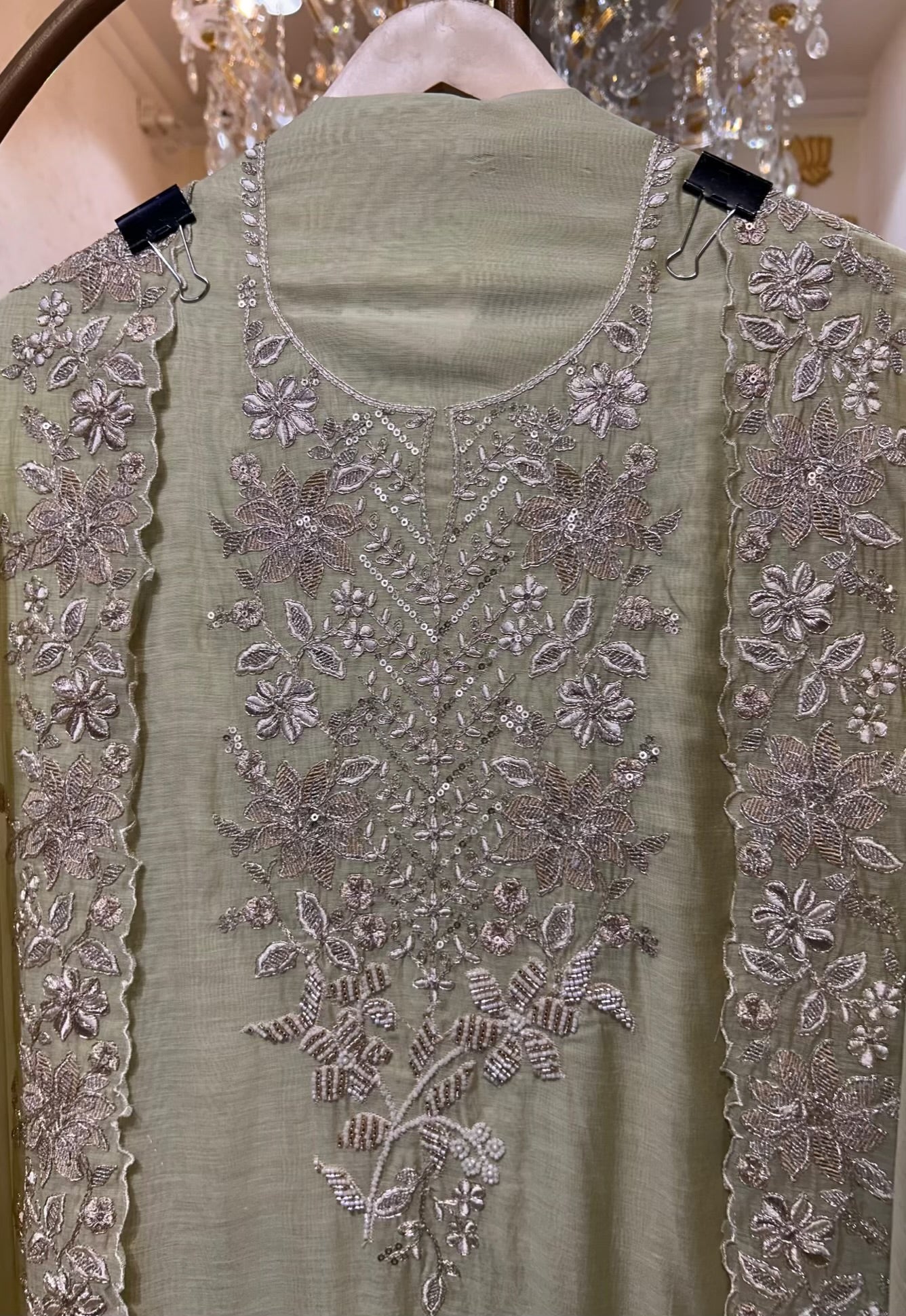 Aavira Mul Chanderi Suit (Pista Green)