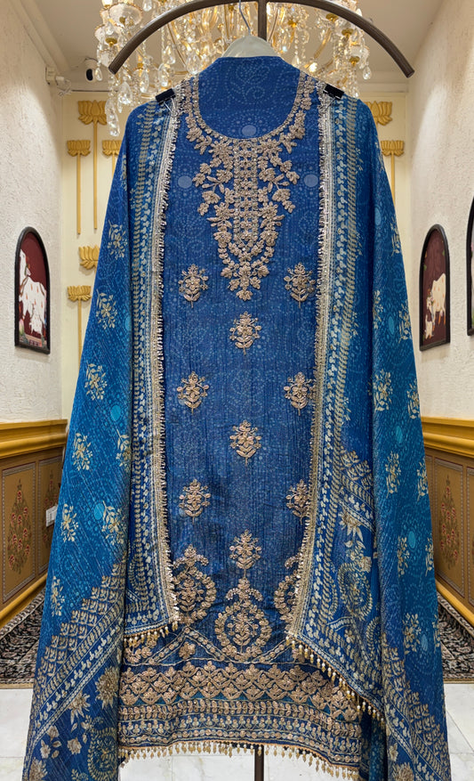 Noor Tissé Suit