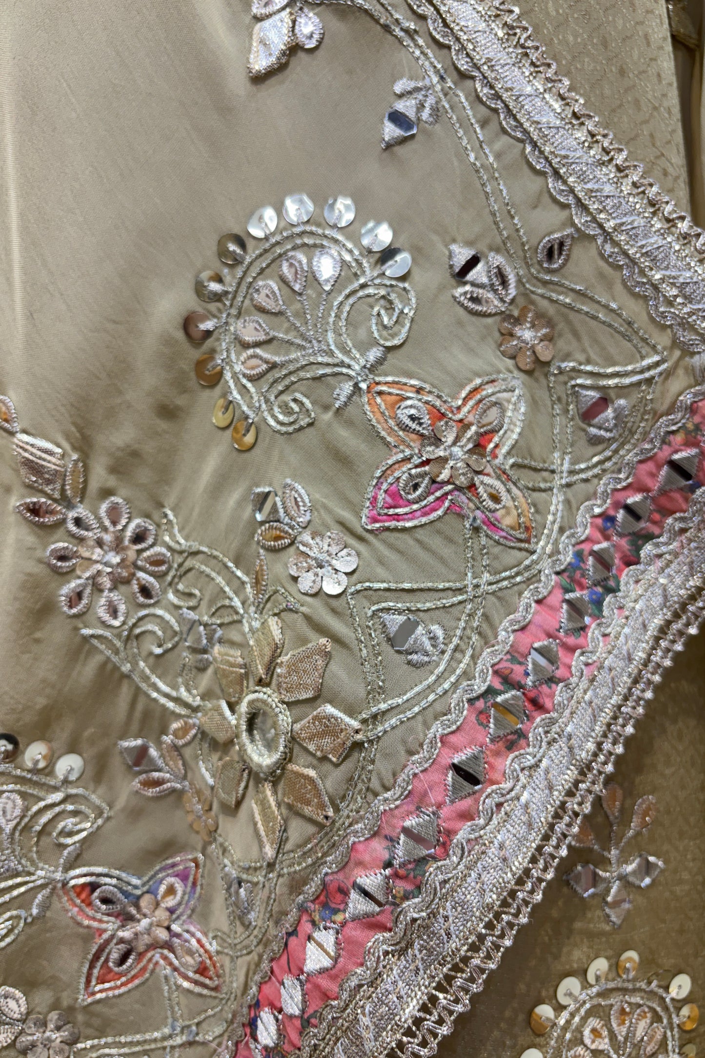 Naaz-e-Zar Organza Suit