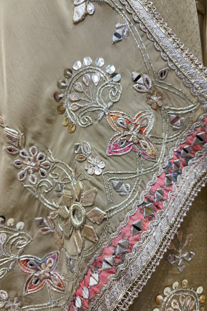 Naaz-e-Zar Organza Suit