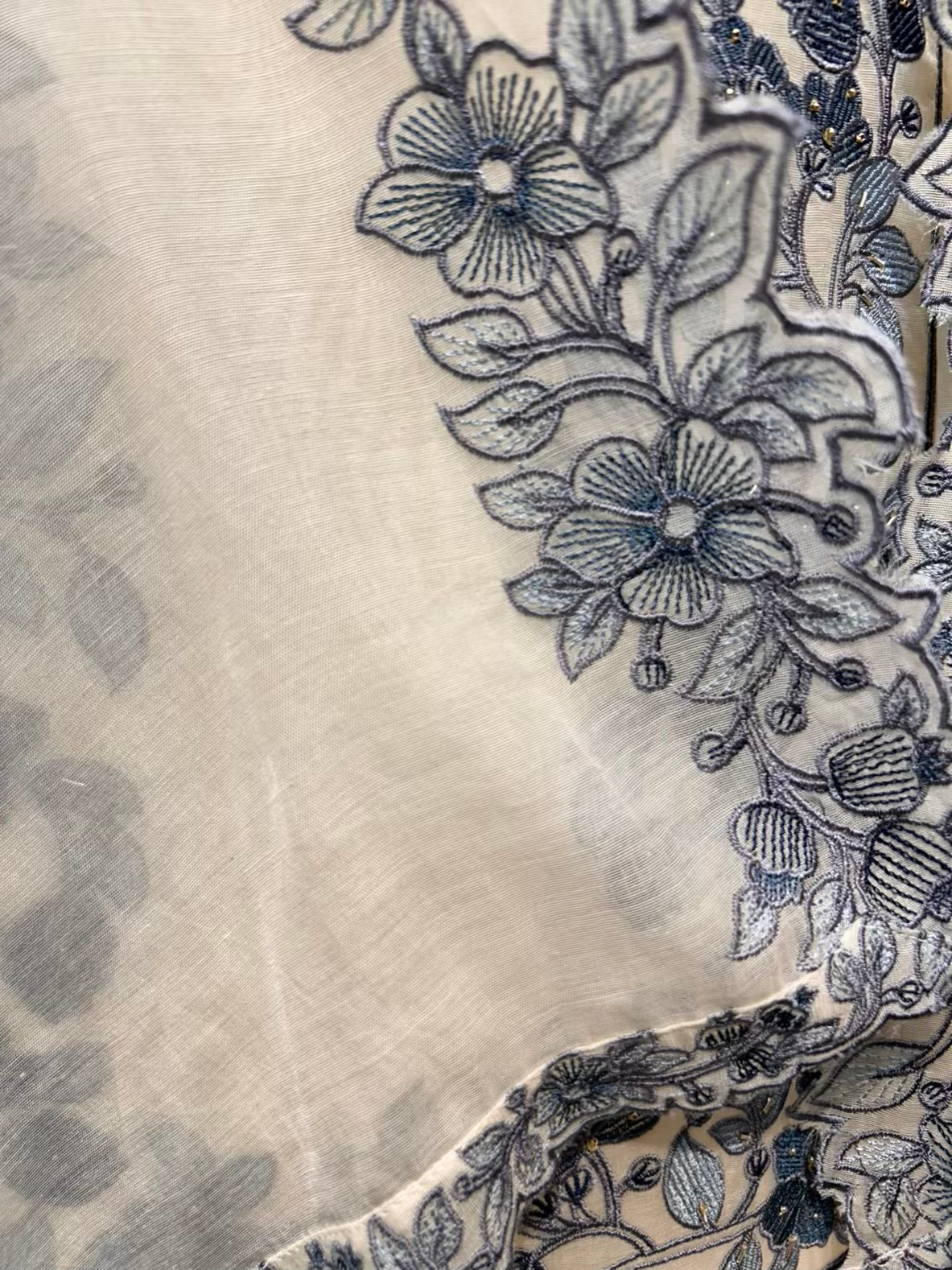 Mehveen Chanderi Mul Suit (Beige & Blue)