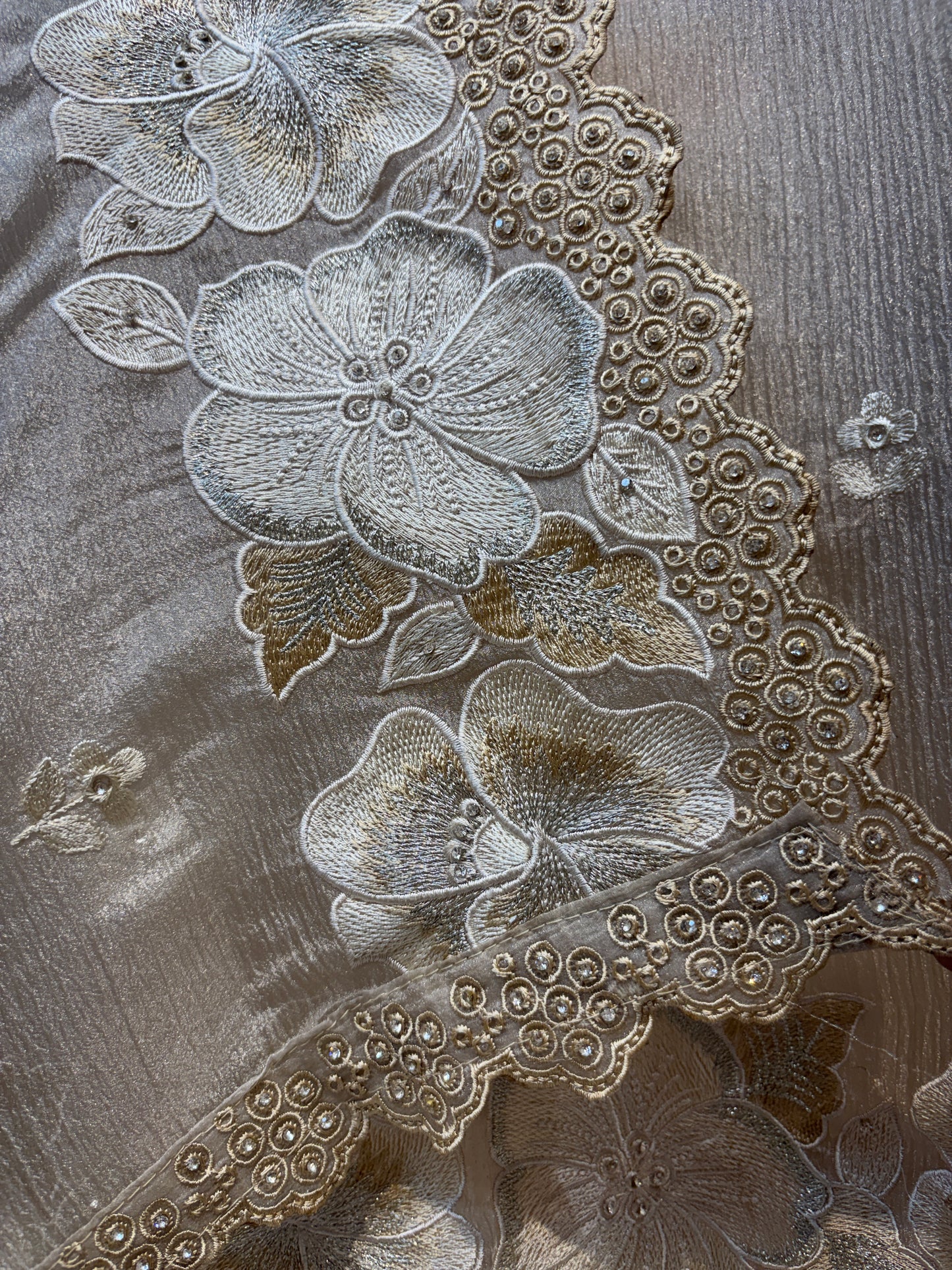 Mahira Stonecraft Suit