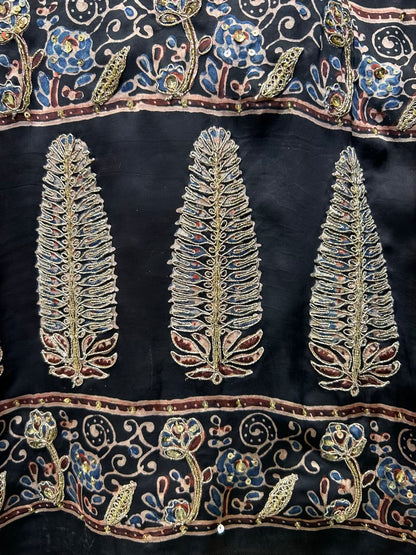 Ameira-é-Shaam Suit (Black)