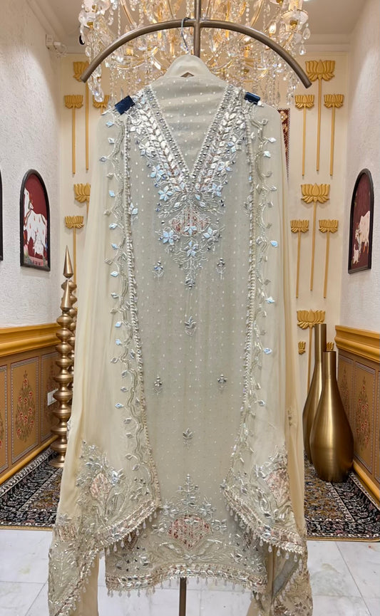 Zarmina Gota Dana Élan Suit (Ivory)