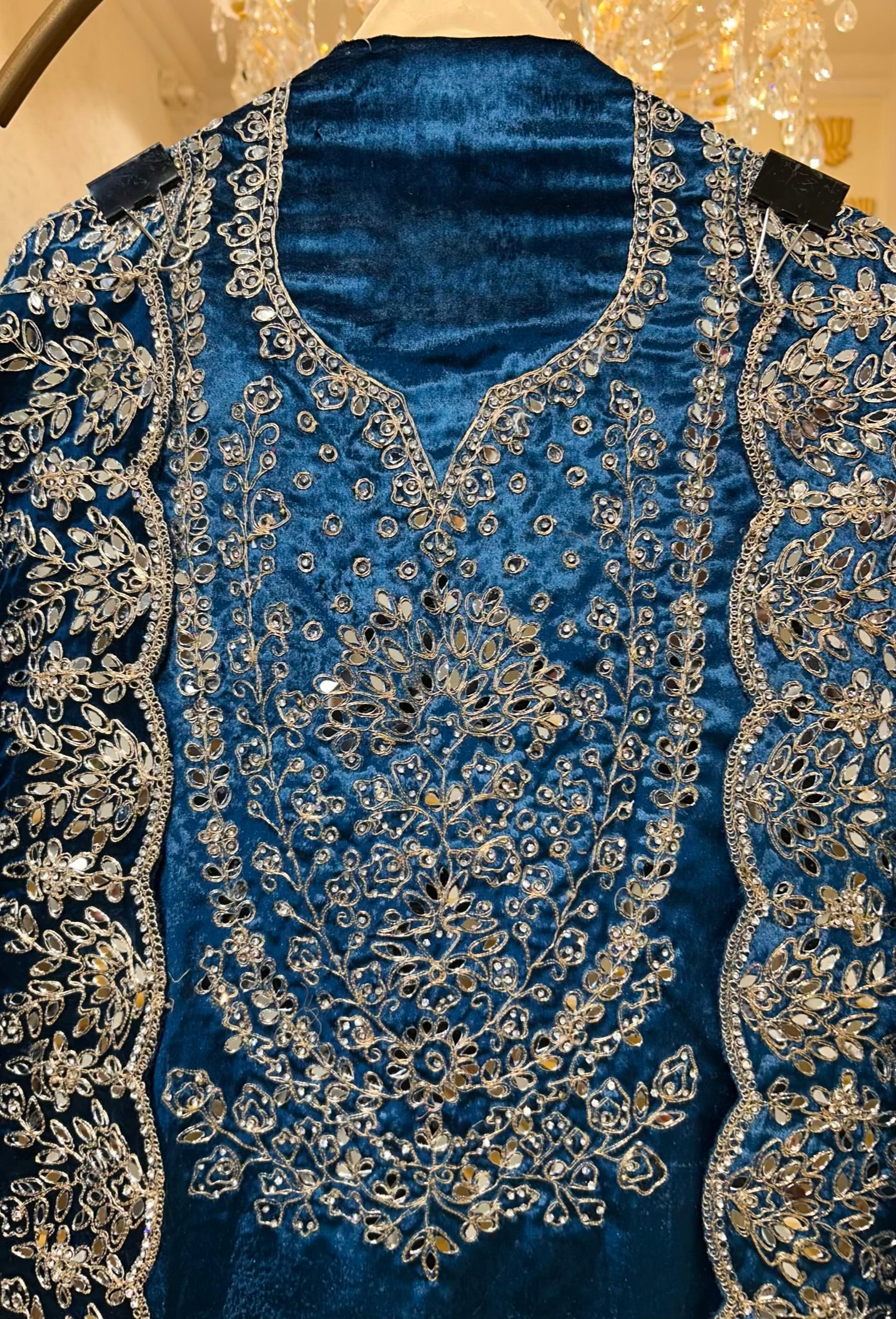 Ruhnaz Velvet Taj Suit (Blue)