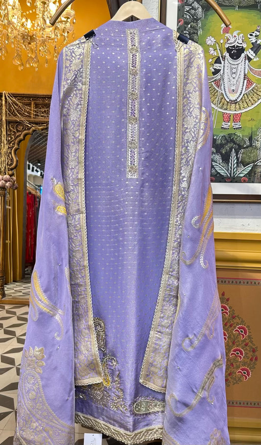 Zarqa-e-Husn (Lavender)