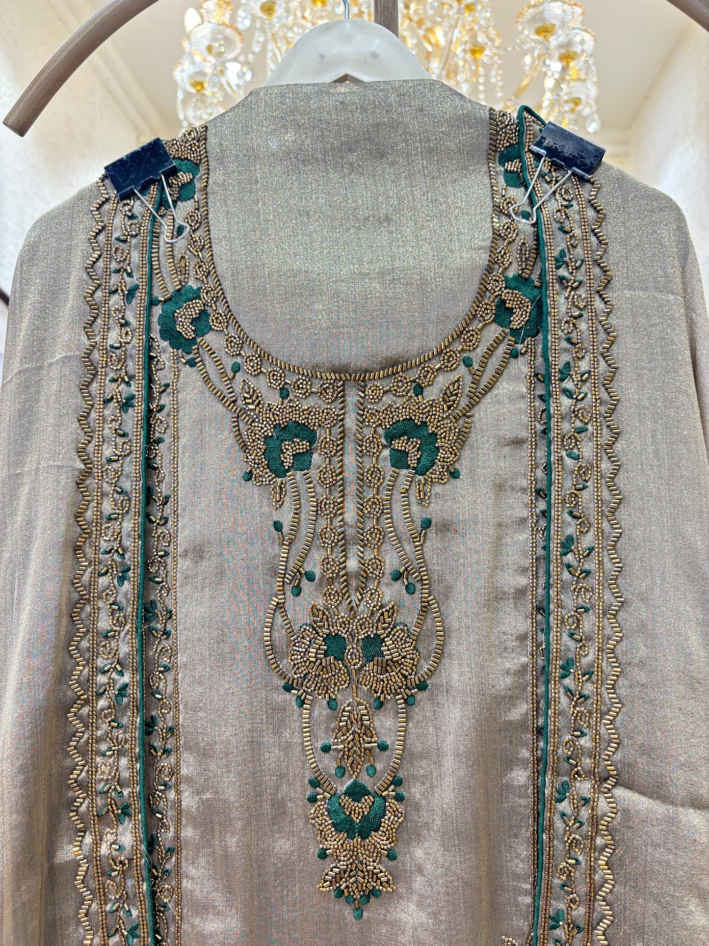 Roshnara Threads Suit