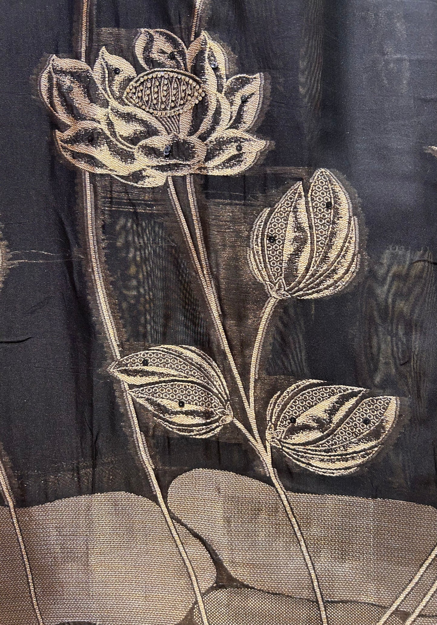 Gauhar Kashi Suit