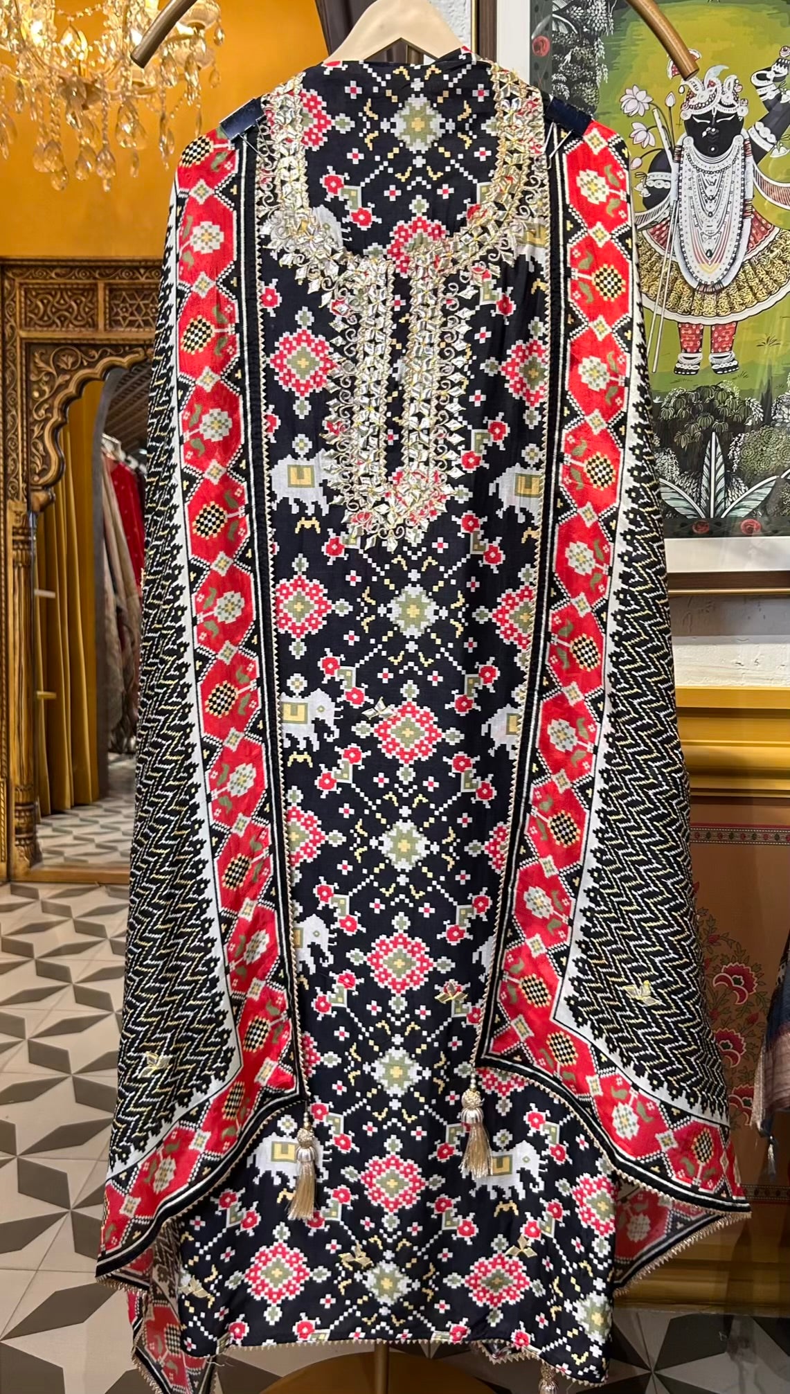 Zarisha Patola Silk Suit (Black)