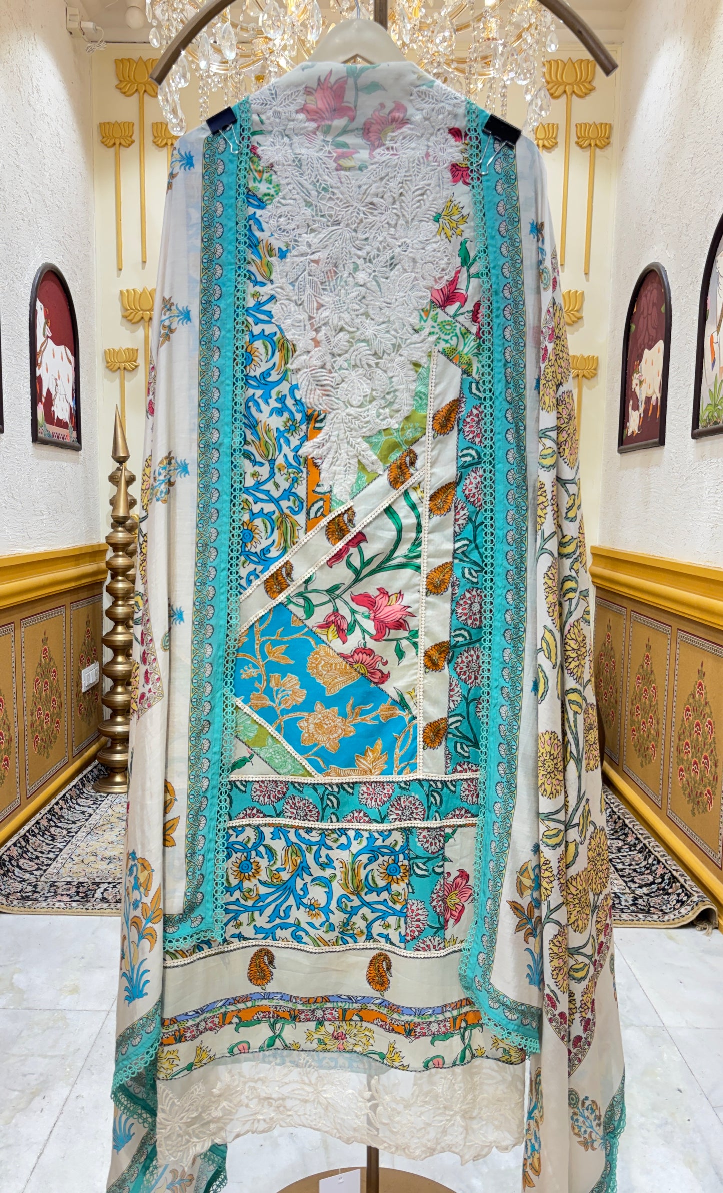 Roshira Printed Muslin Suit