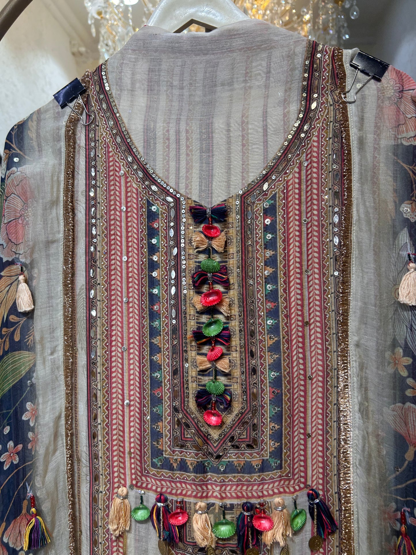 Iraaya Pure Mul Suit
