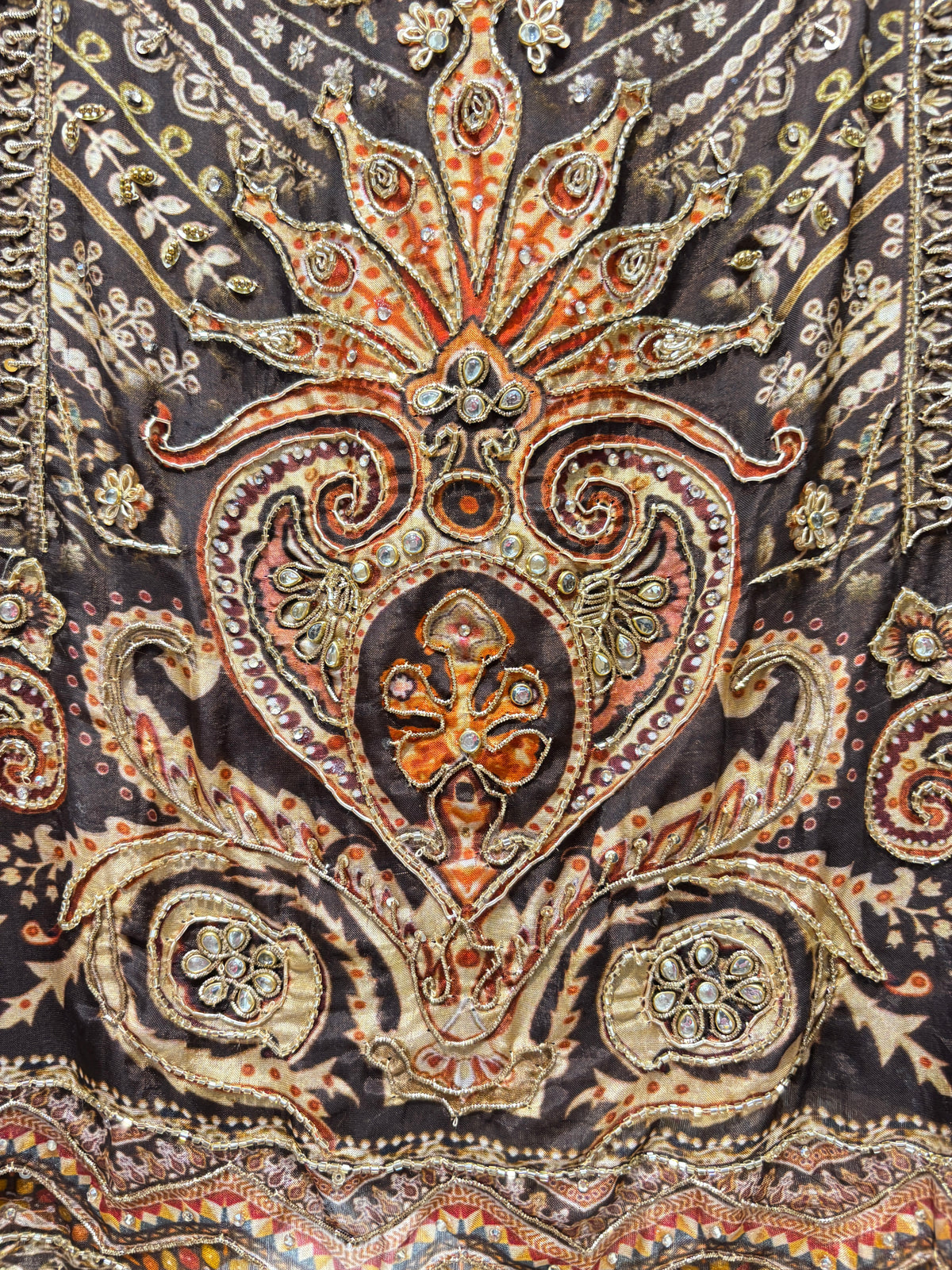 Noor-e-Kundan Suit
