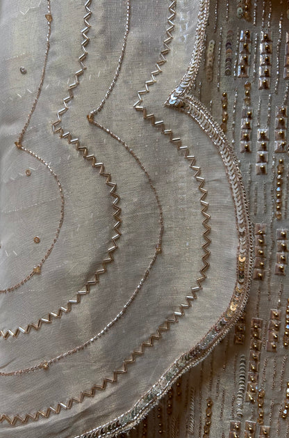 Taarini Ivory & Gold Suit