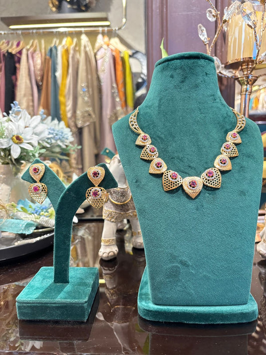 Ruhéra Ruby Leaf Necklace Set