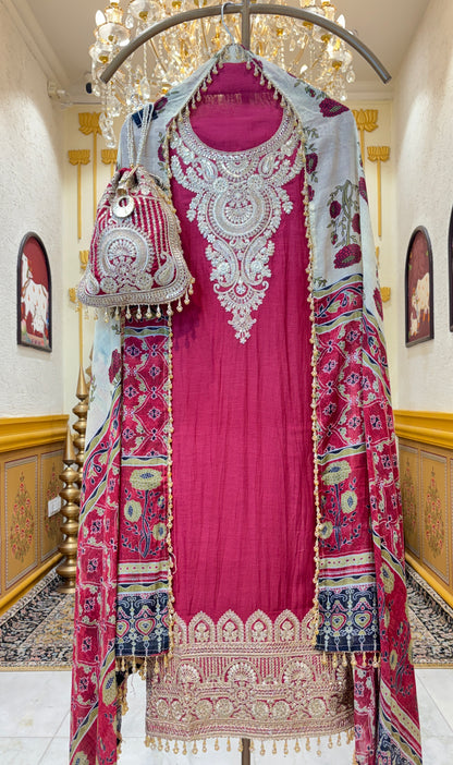 Sunehri Varnika Suit
