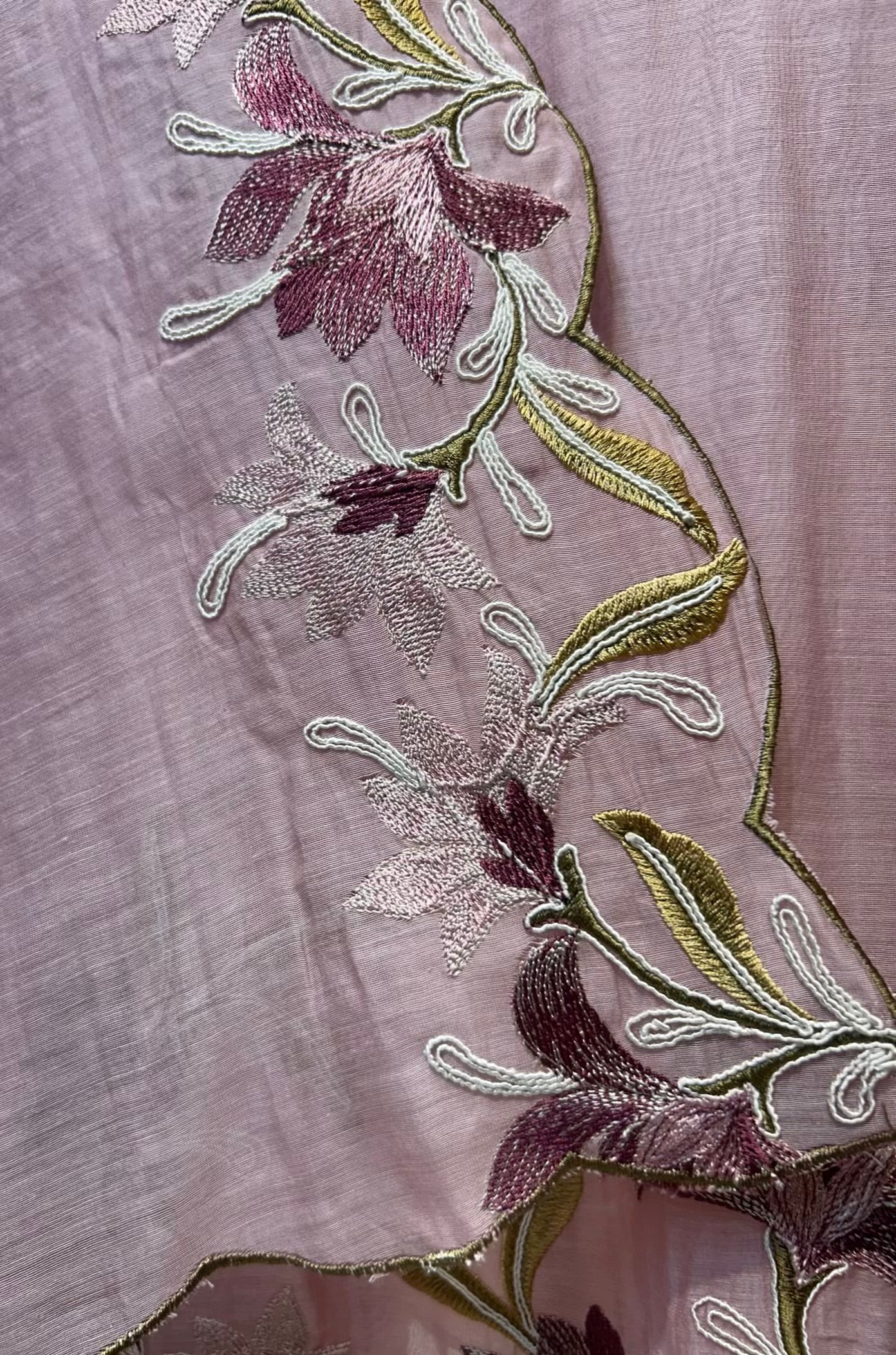 Sahira Dori Naqsh Suit (Pink Ivory)