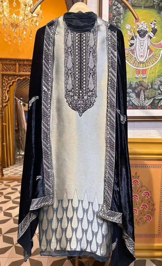 Zohaina-é-Banaras (Blue)