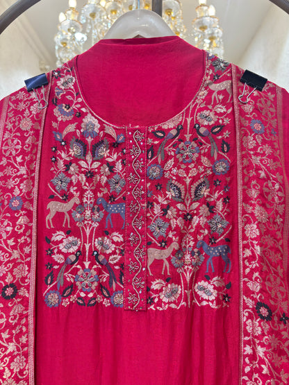 Élara Noor Banarasi Silk Suit