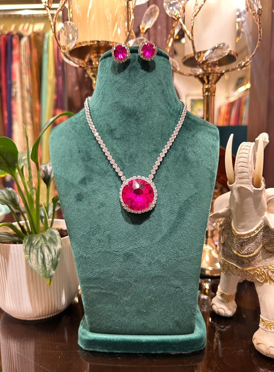 Nooraya Crystal Halo Set (Magenta)