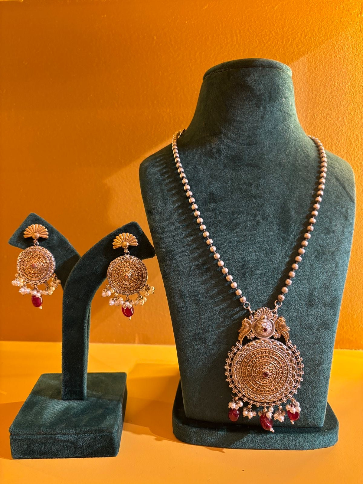 Rosé Mandala Haar Set (Maroon)