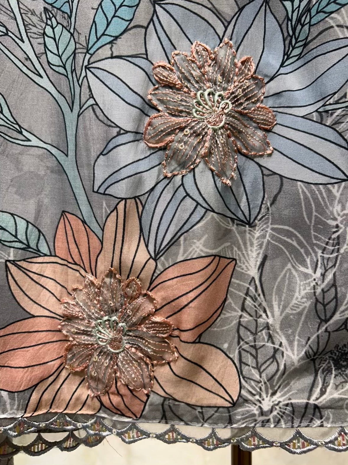 Eshira Print Noor Suit (Grey)