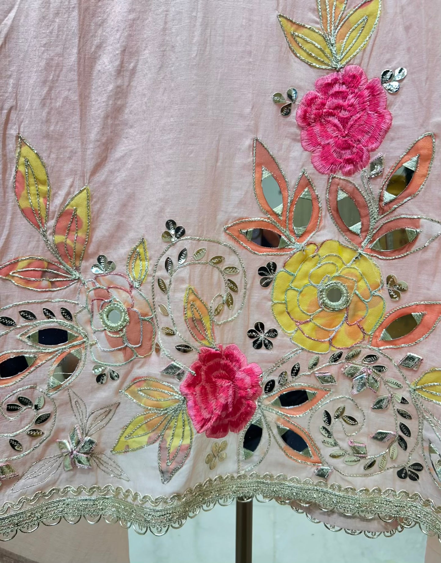 Virasa Gota Mirror Suit (Pink)