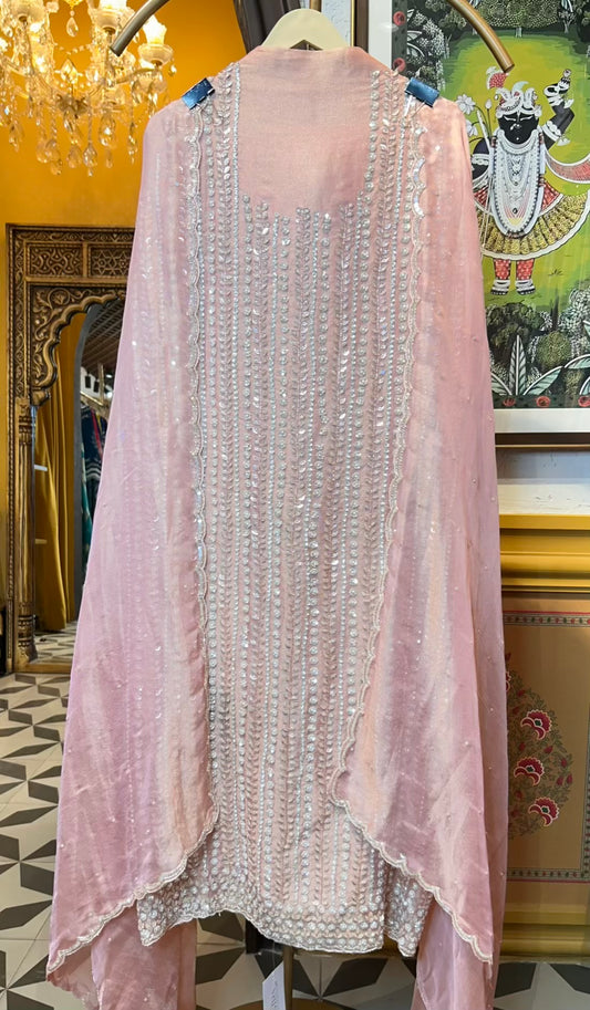 Nooré-Raah Suit (Pink)