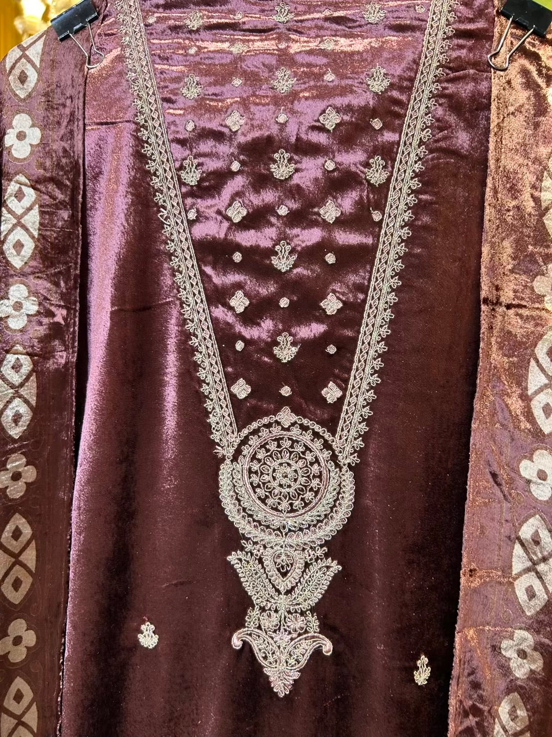 Zarveen Velvet Suit (Onion Pink)