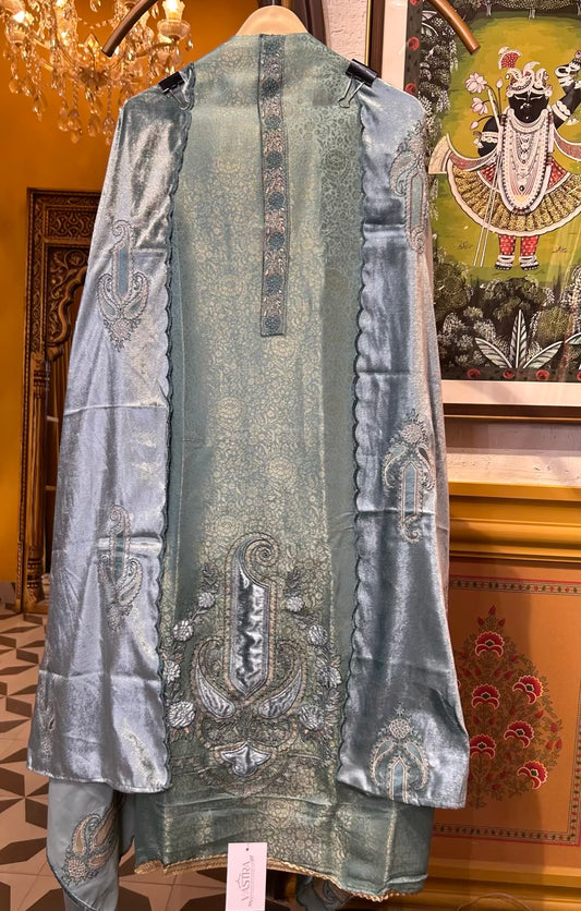 Zarqaa Velvet Suit (Powder Blue)