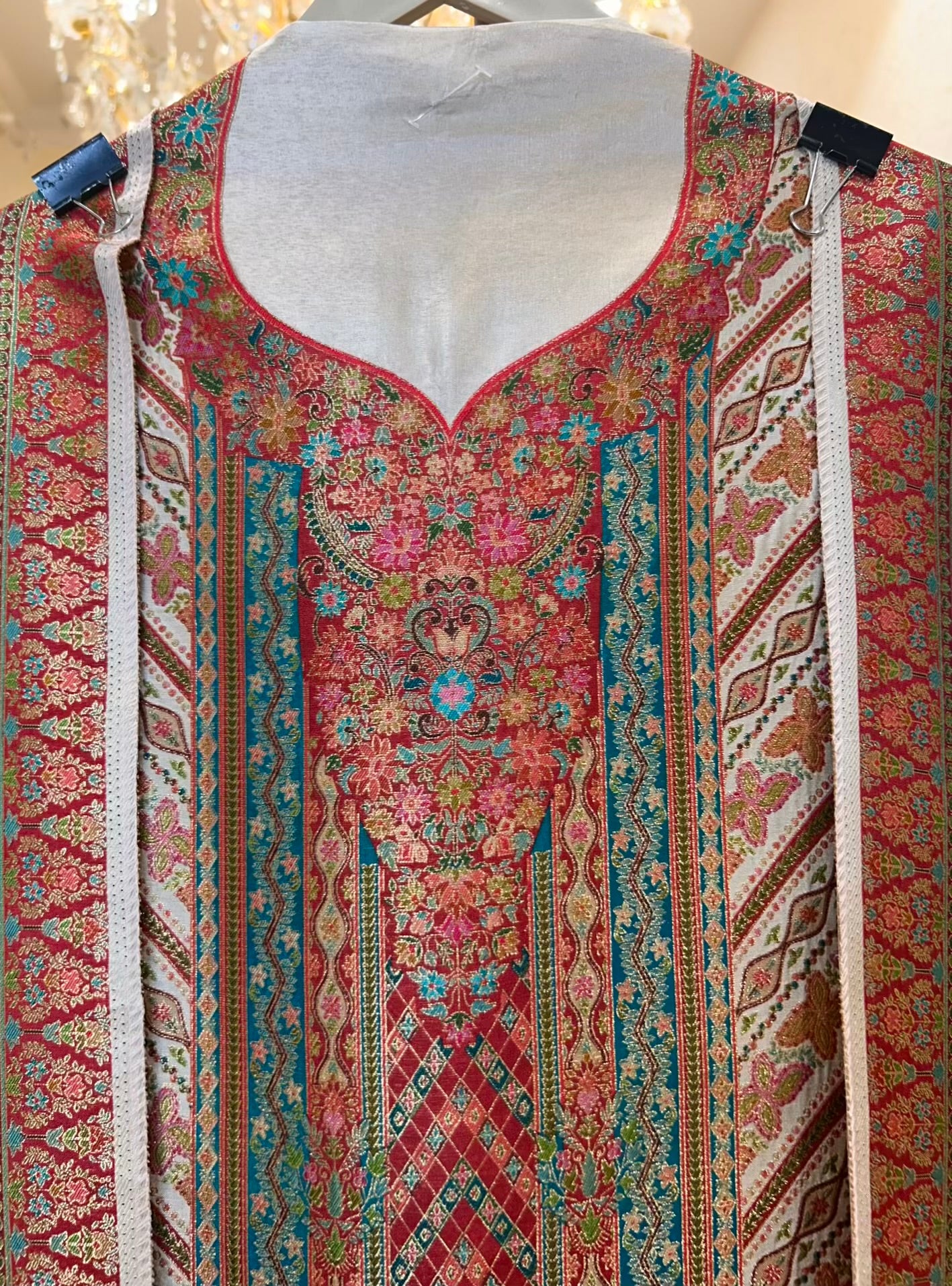 Mahroza Banarasi Loom Suit (Ivory)