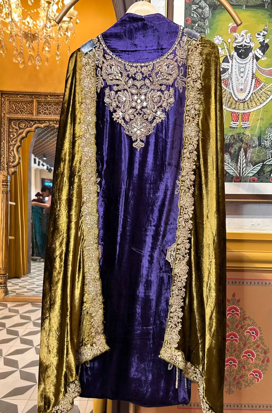 Zareefa-é-Velvet Suit (Purple)