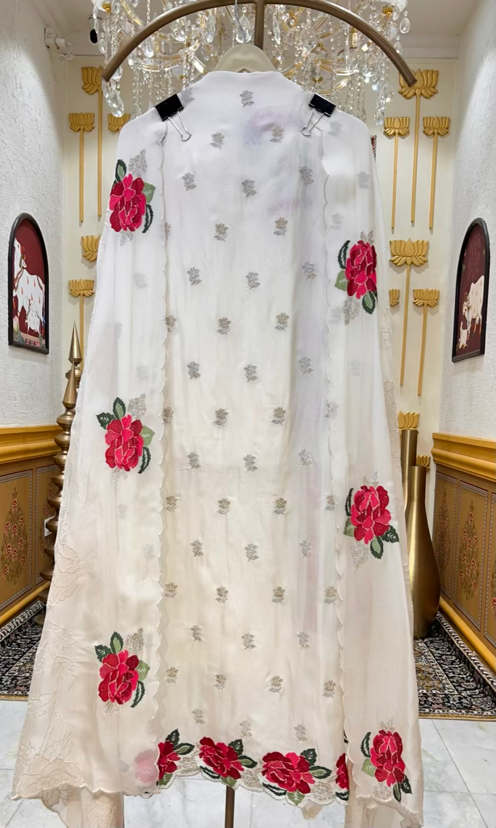 Oraya Thread & Zari Suit
