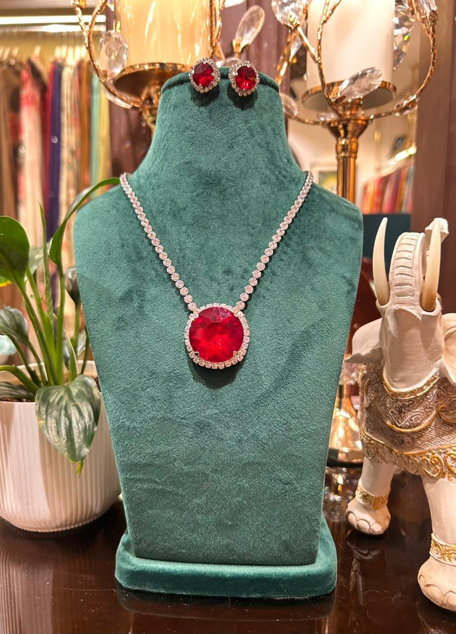 Nooraya Crystal Halo Set (Red)