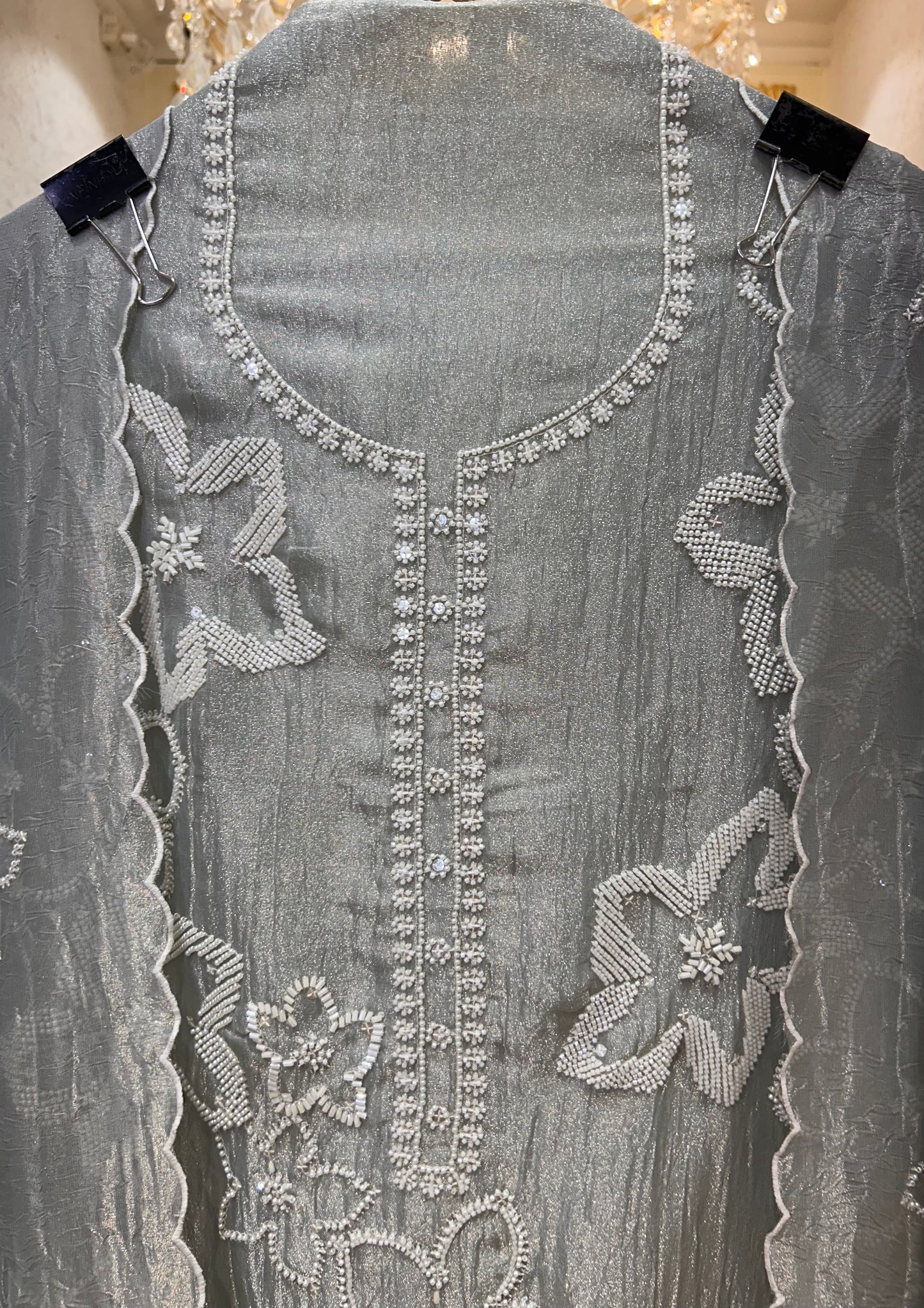 Aaryamahi Tissue Suit
